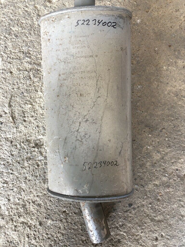 Opel Rekord D / Commodore B  Mittelschalldämpfer Neu