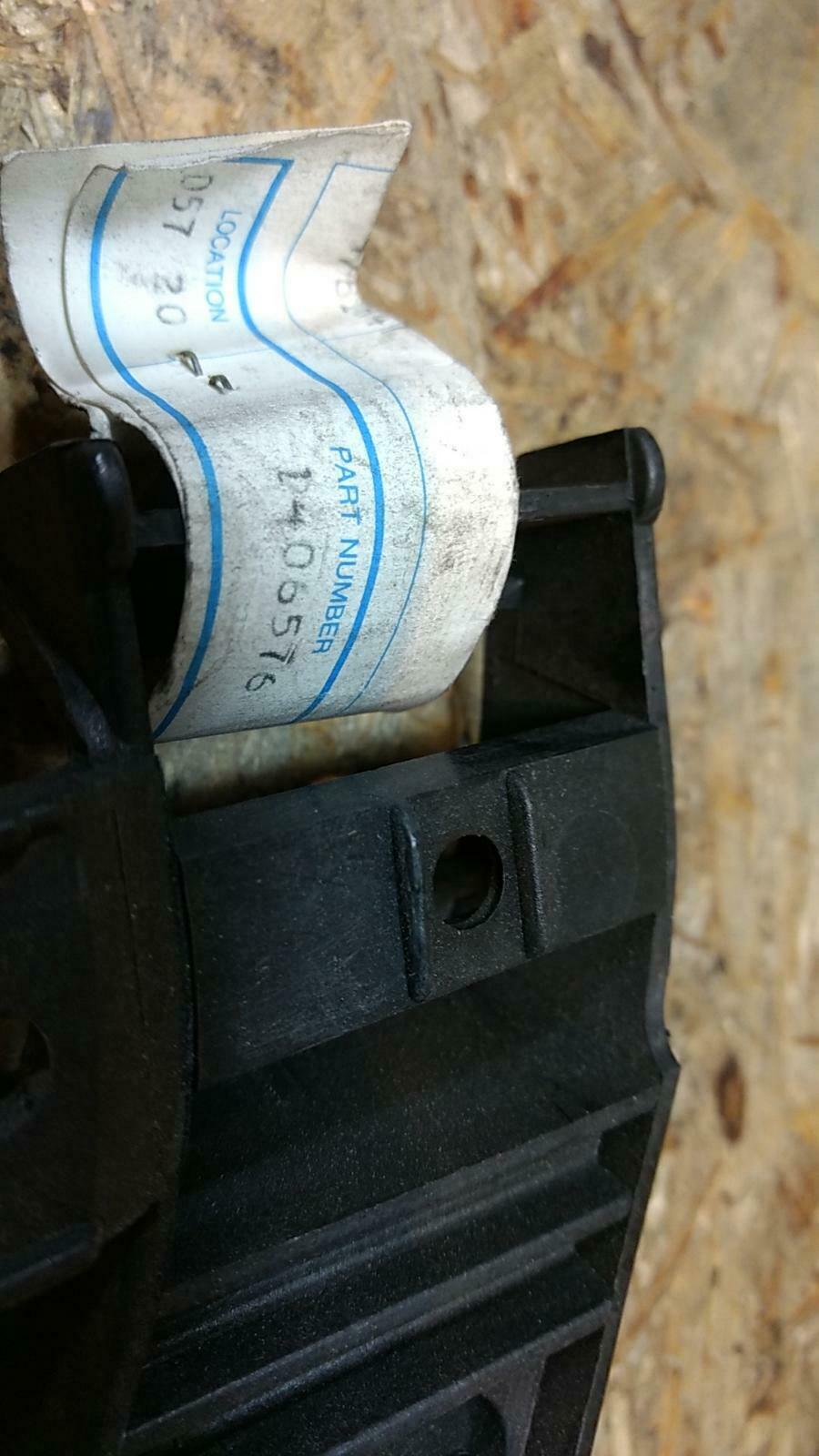 Omega A Gleitstück Stoßfänger Original GM Opel Neu