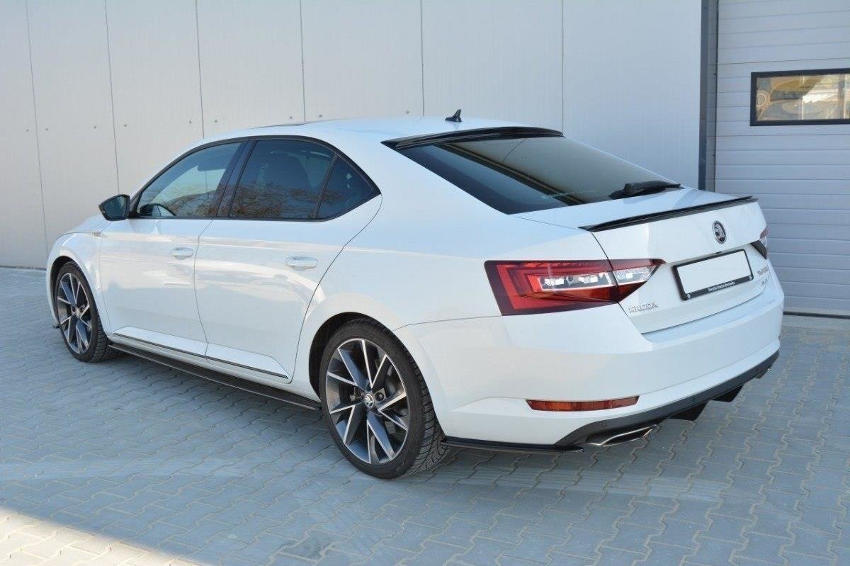 Spoiler CAP für SKODA SUPERB III Carbon Look