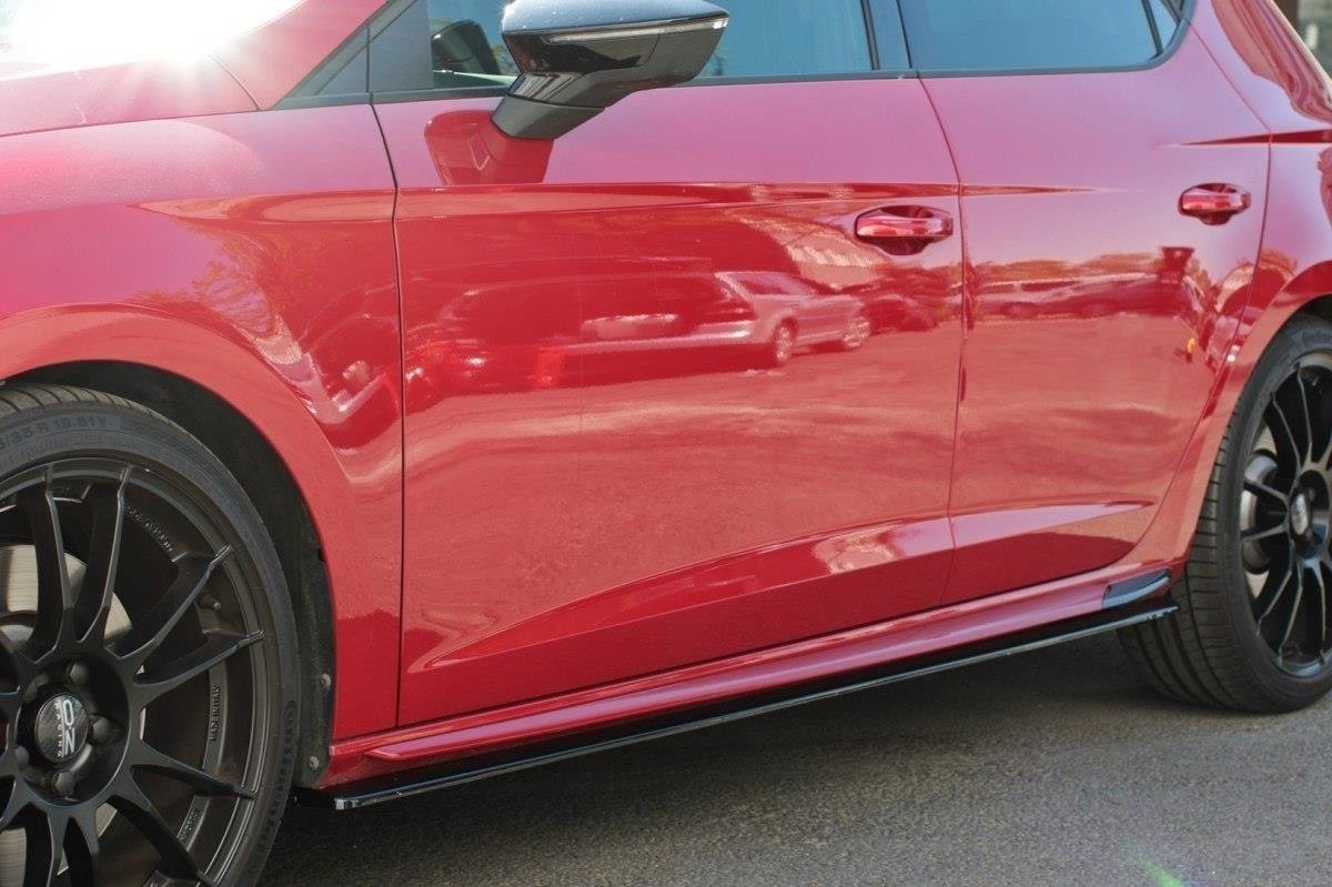 Seitenschweller Ansatz für v.2 Seat Leon Mk3 Cupra/ FR Facelift schwarz matt