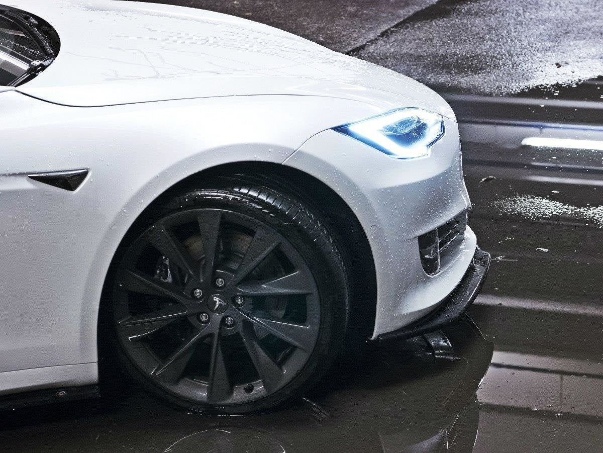 Front Ansatz V.1 für Tesla Model S Facelift schwarz matt