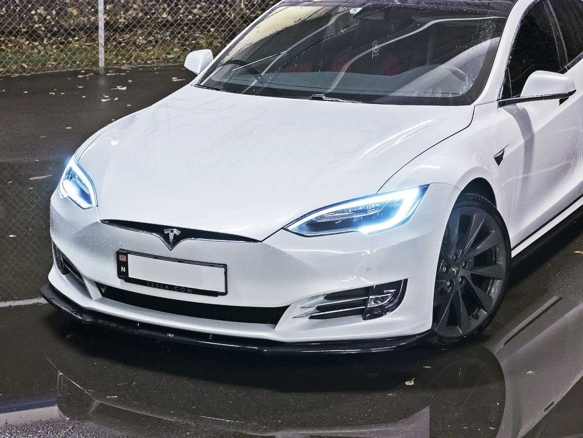 Front Ansatz V.1 für Tesla Model S Facelift schwarz Hochglanz
