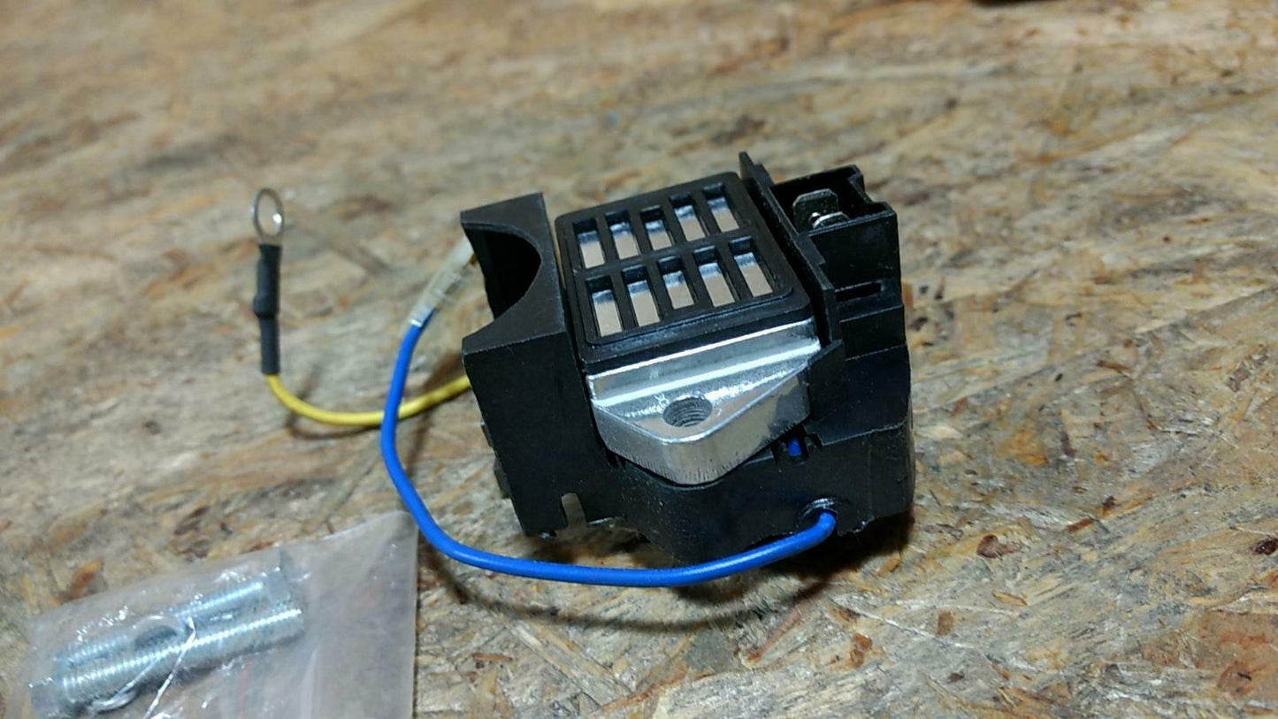 Astra MK3 Generatorregler Spannung 14,4V original Beru NEU