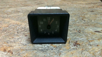 Kadett E Instrument Uhr Zeituhr analog original GM Opel NEU