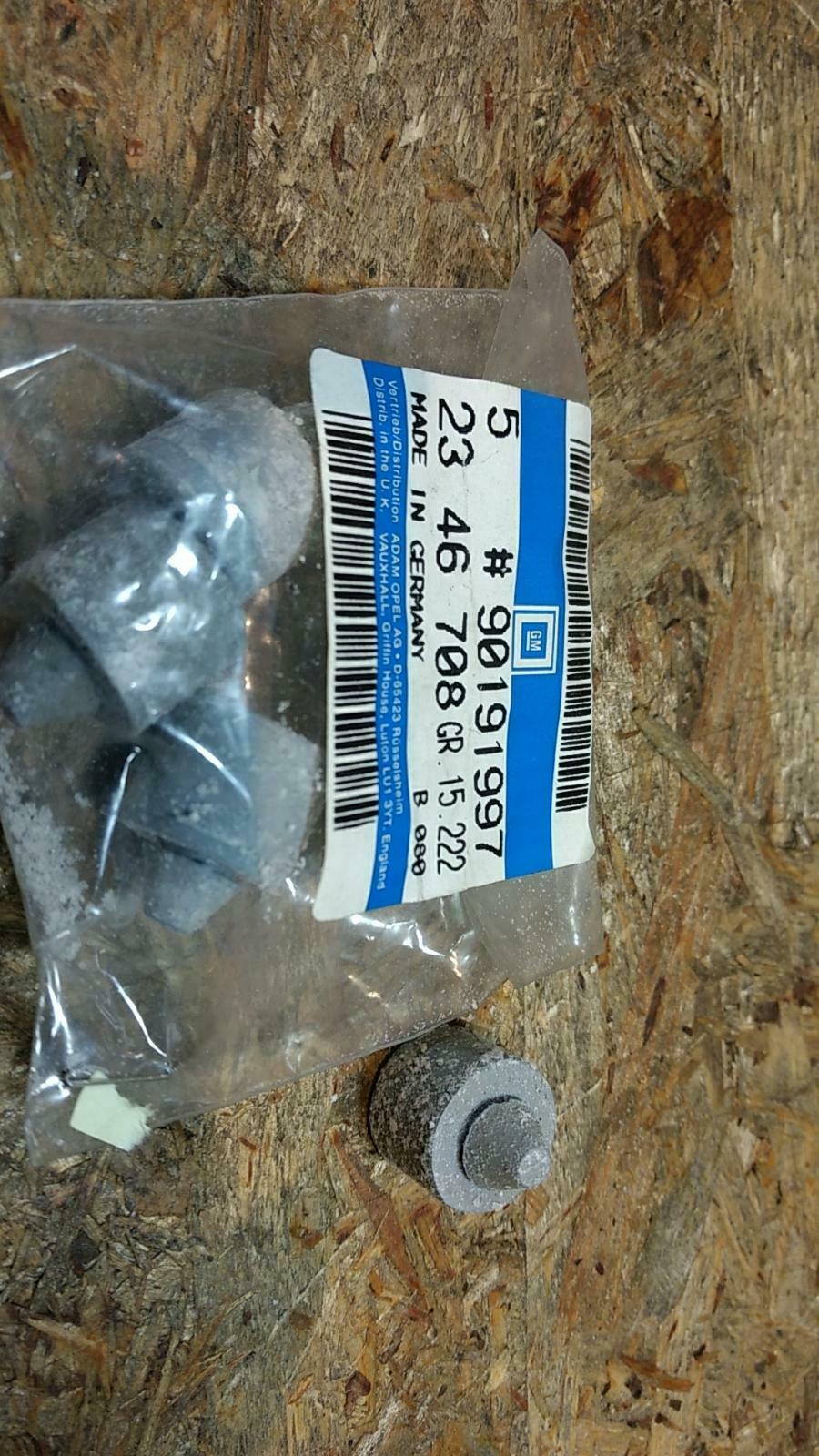 Kadett E Puffer Schalter Heckraumleuchte original GM Opel Neu