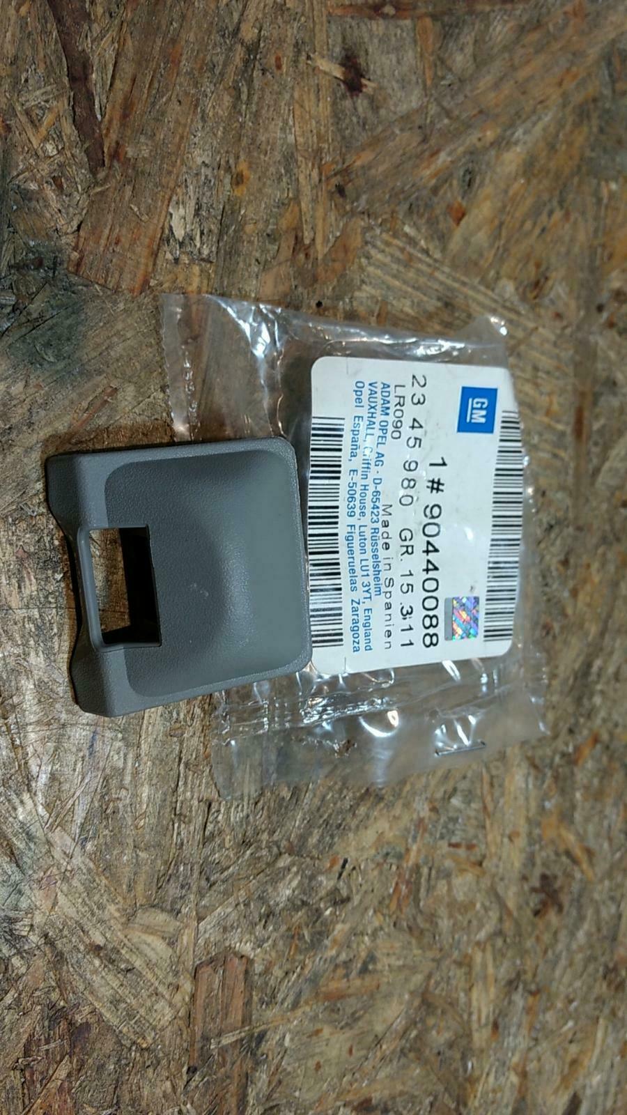 Astra G Clip Laderaumabdeckung original GM Opel NEU