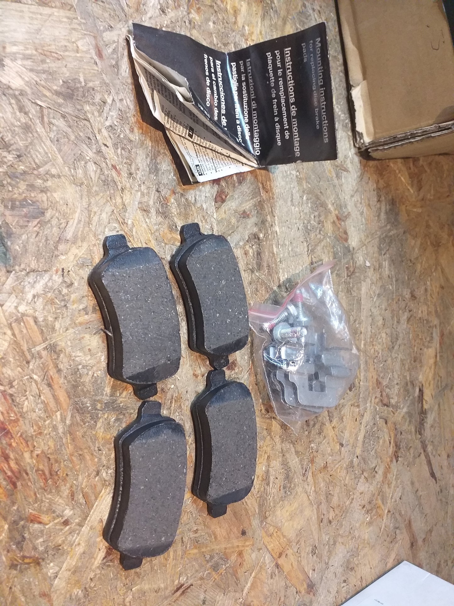 Astra G/H Meriva A Bremsenkit hinten Scheiben und Klötze original GM Opel NEU