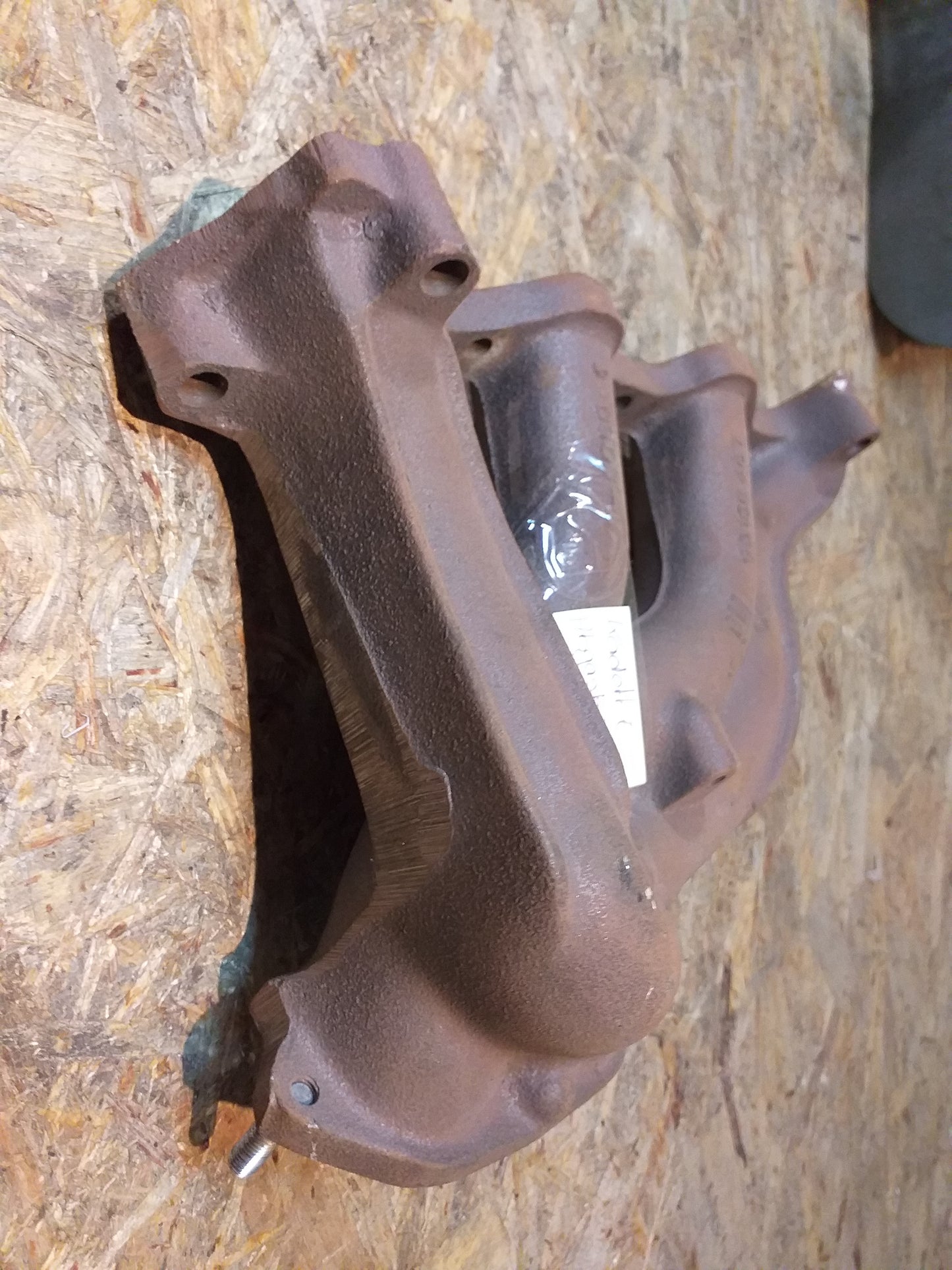 Kadett E Abgaskrümmer original GM Opel NEU