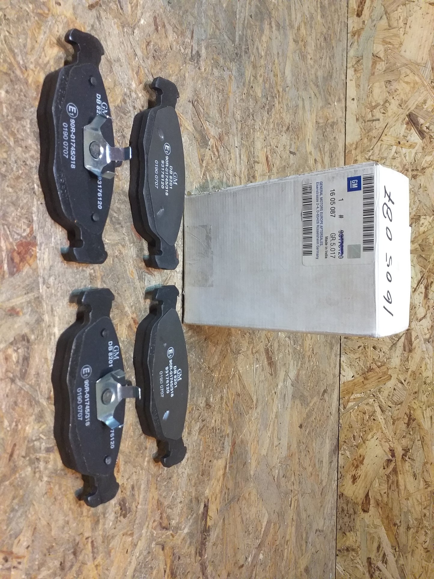 Corsa Tigra Combo Astra Vectra A Bremsbelagsatz original GM Opel NEU