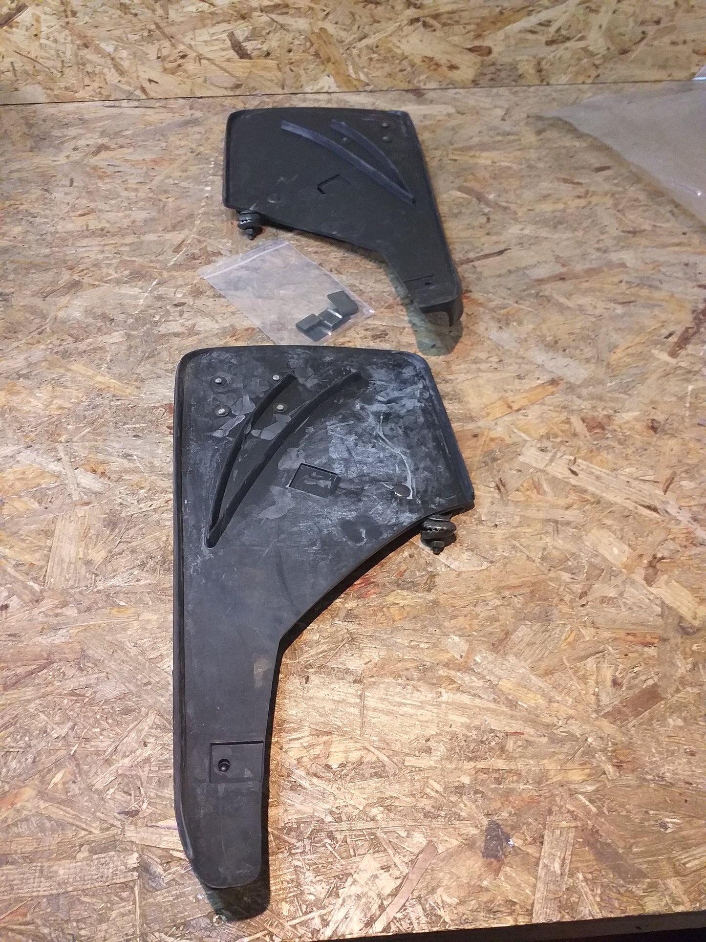 Corsa A CC Schmutzfänger hinten original GM Opel NEU