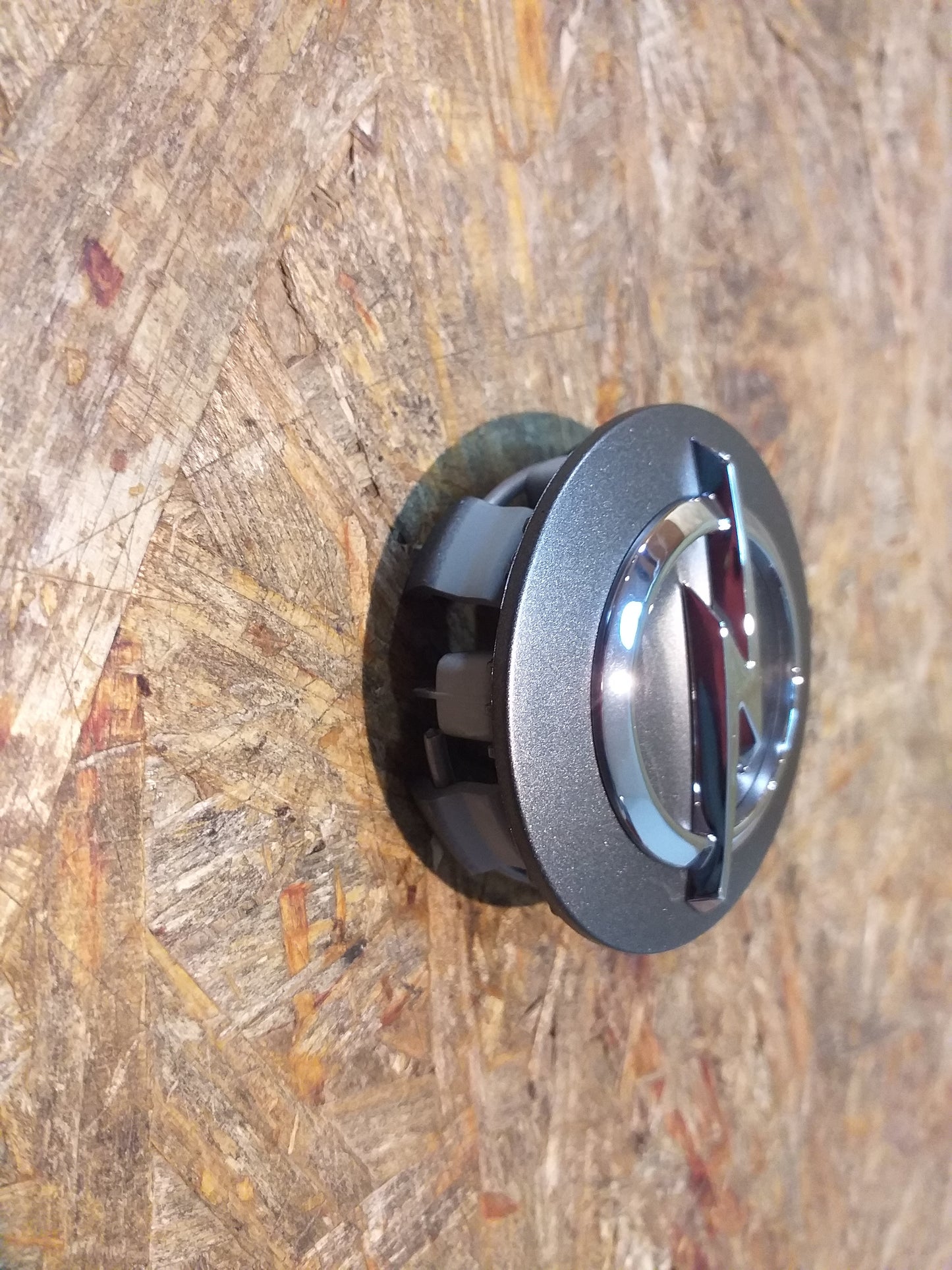 Adam (M13) Astra Nabendeckel an Felge original GM Opel NEU