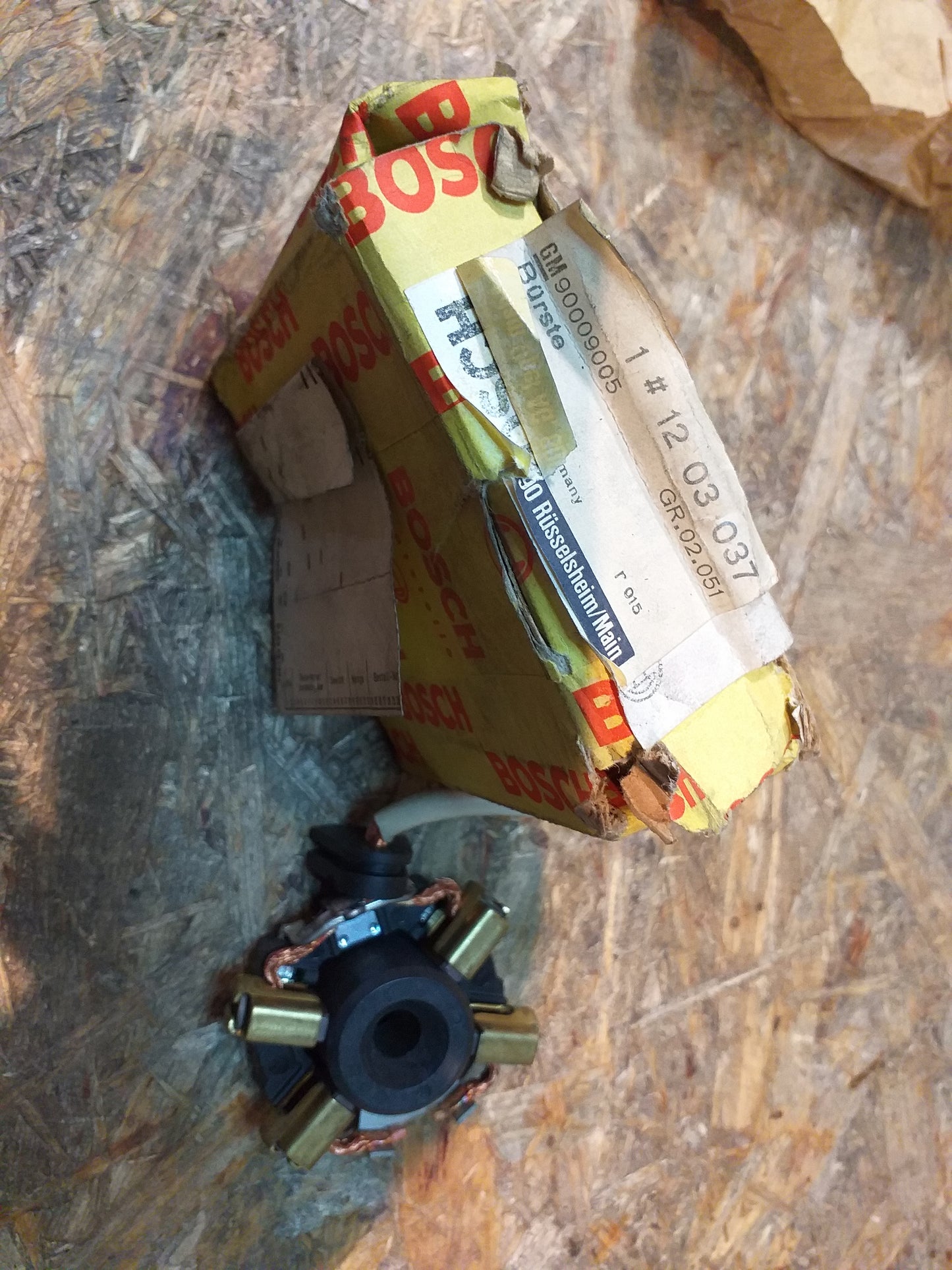 Vectra A Satz Kohlebürsten original Bosch GM NEU