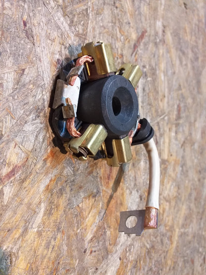 Vectra A Satz Kohlebürsten original Bosch GM NEU