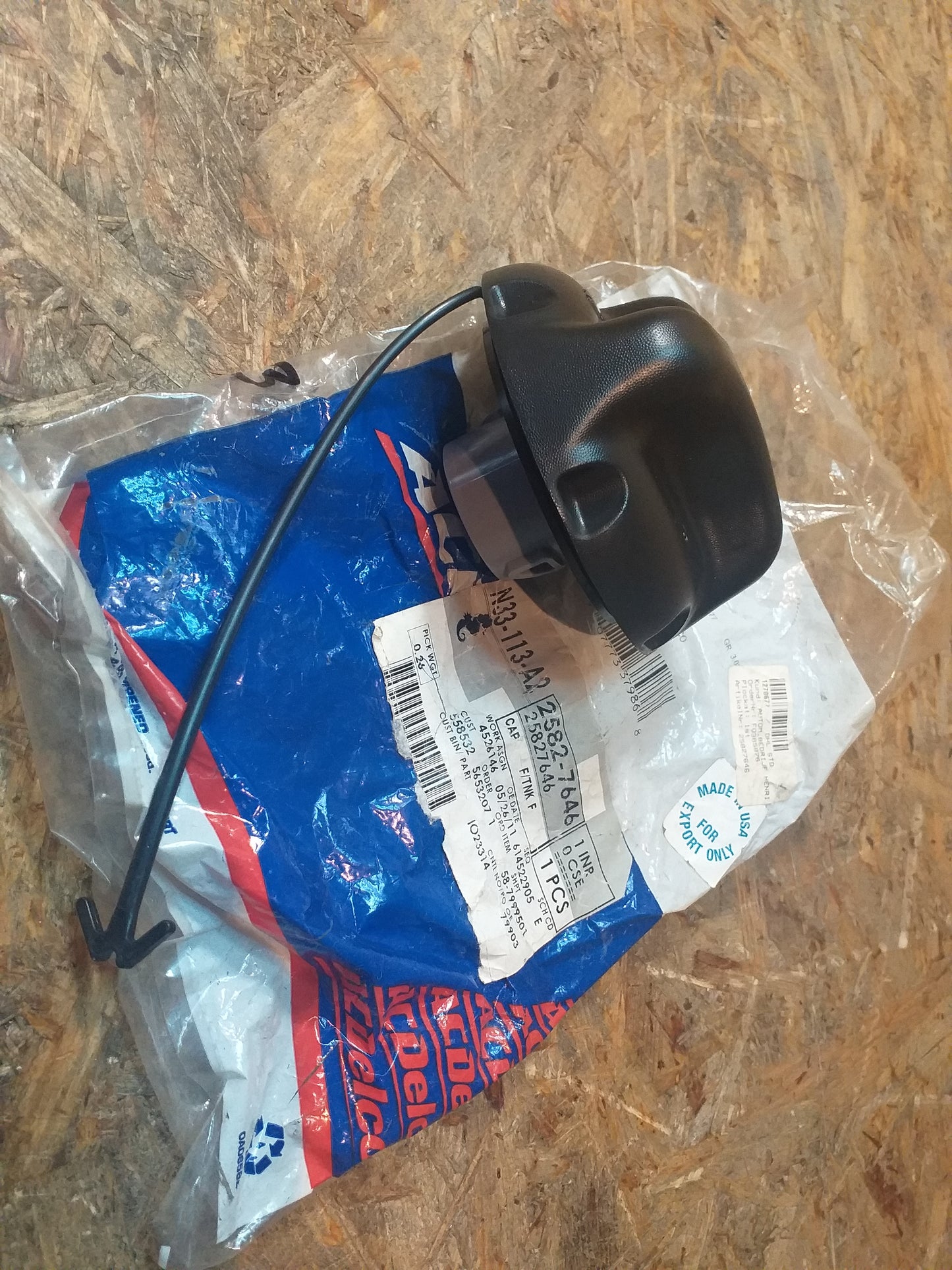 Hummer H2 / H3 Tankdeckel original GM NEU