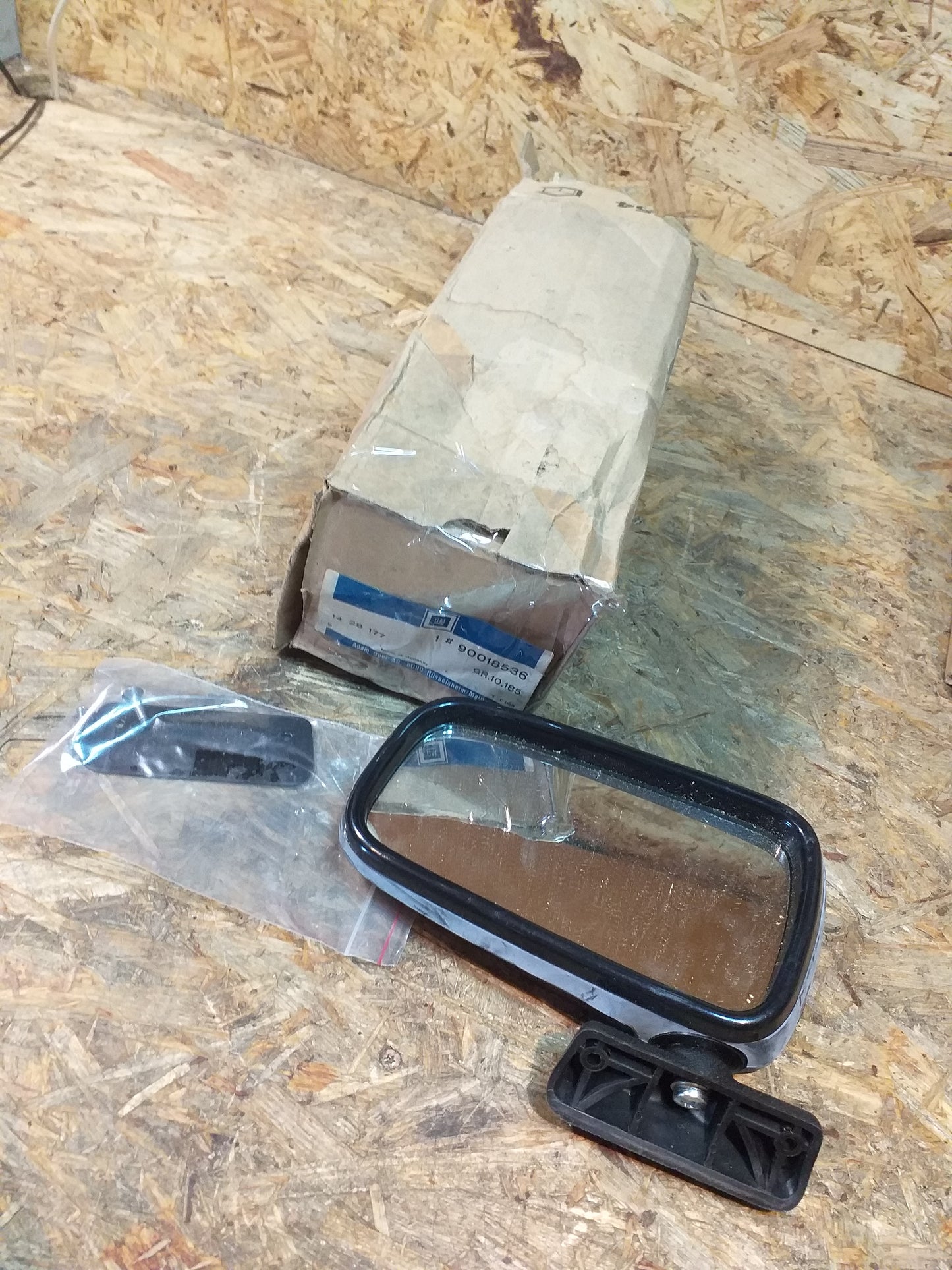 Kadett C Außenspiegel links Original GM Opel NEU