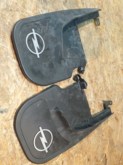 Omega A Facelift Schmutzfänger hinten original Opel NEU