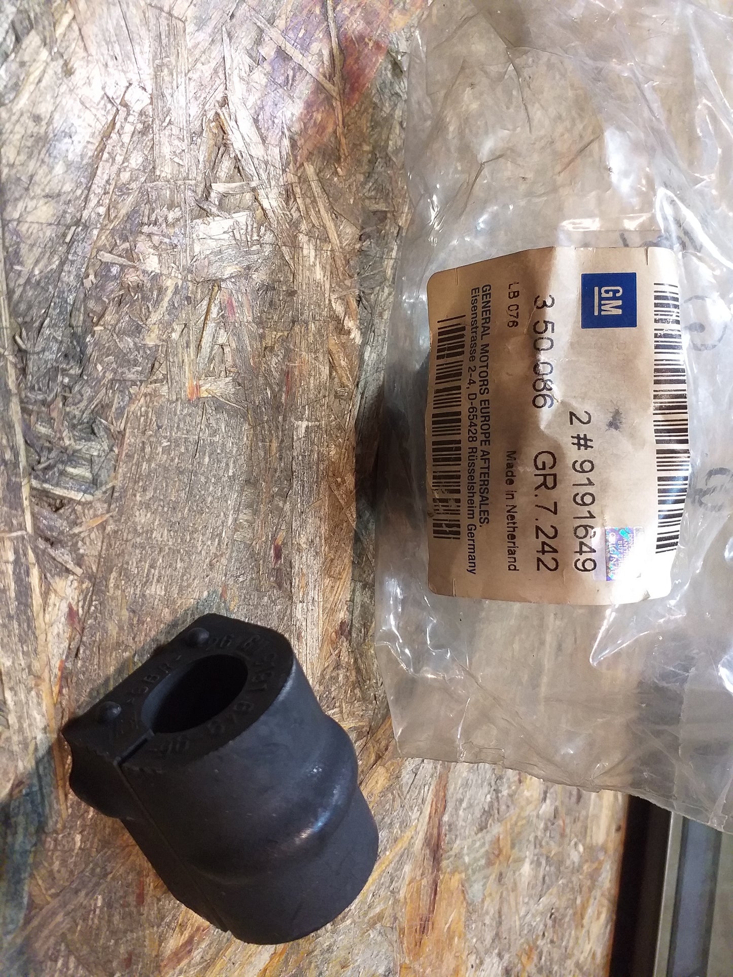 Vectra B Gummilager an Stabilisator original GM Opel NEU