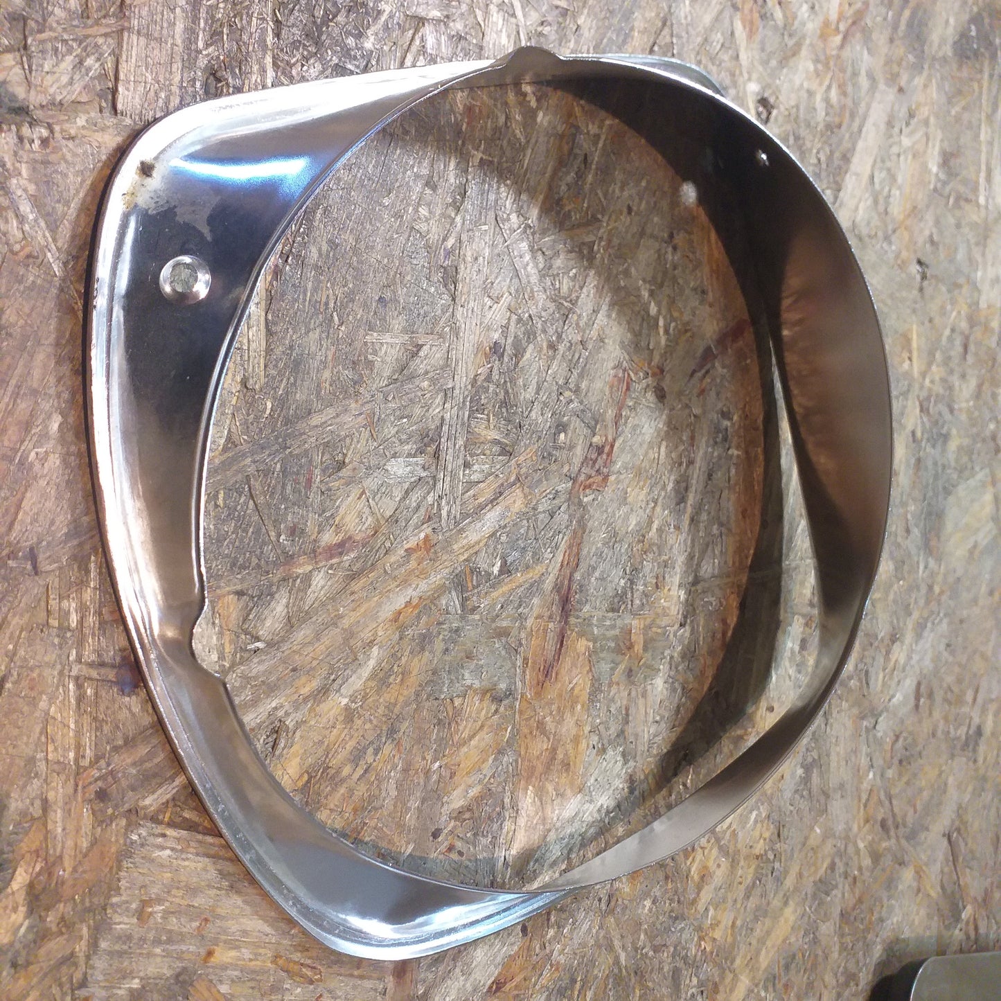 Mazda 818 Kombi Zierring Scheinwerfer rechts original NEU