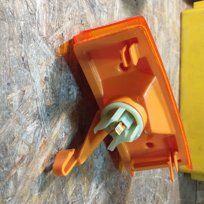 Opel Kadett D Vauxhall Astra 8 Blinkerleuchte vorne original Klokkerholm NEU