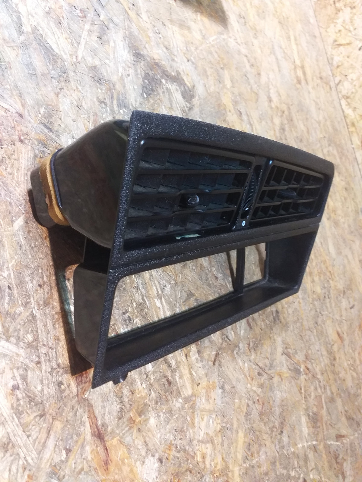 Ascona C Düse Luftverteilung Amaturentafel Mitte original GM Opel GEBRAUCHT