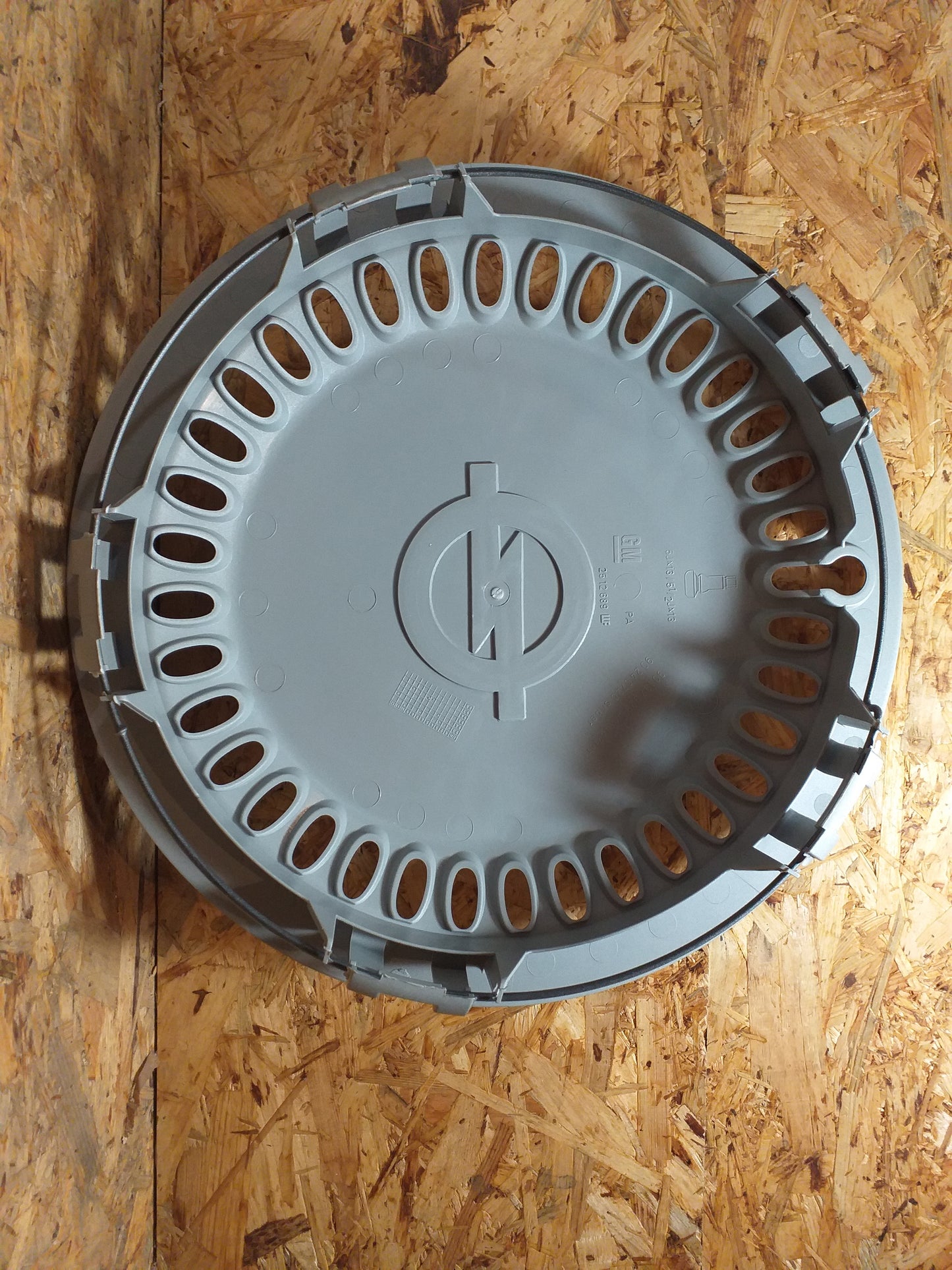 Kadett E Radkappe original GM Opel NEU