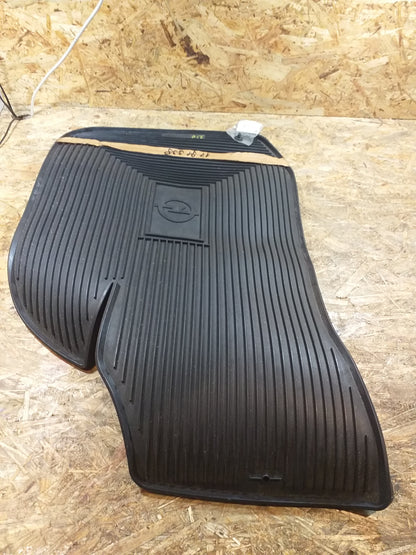 Kadett D/E Ascona C Fußmatte gummi rechts original GM NEU aus Altbestand