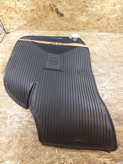 Kadett D/E Ascona C Fußmatte gummi rechts original GM NEU aus Altbestand