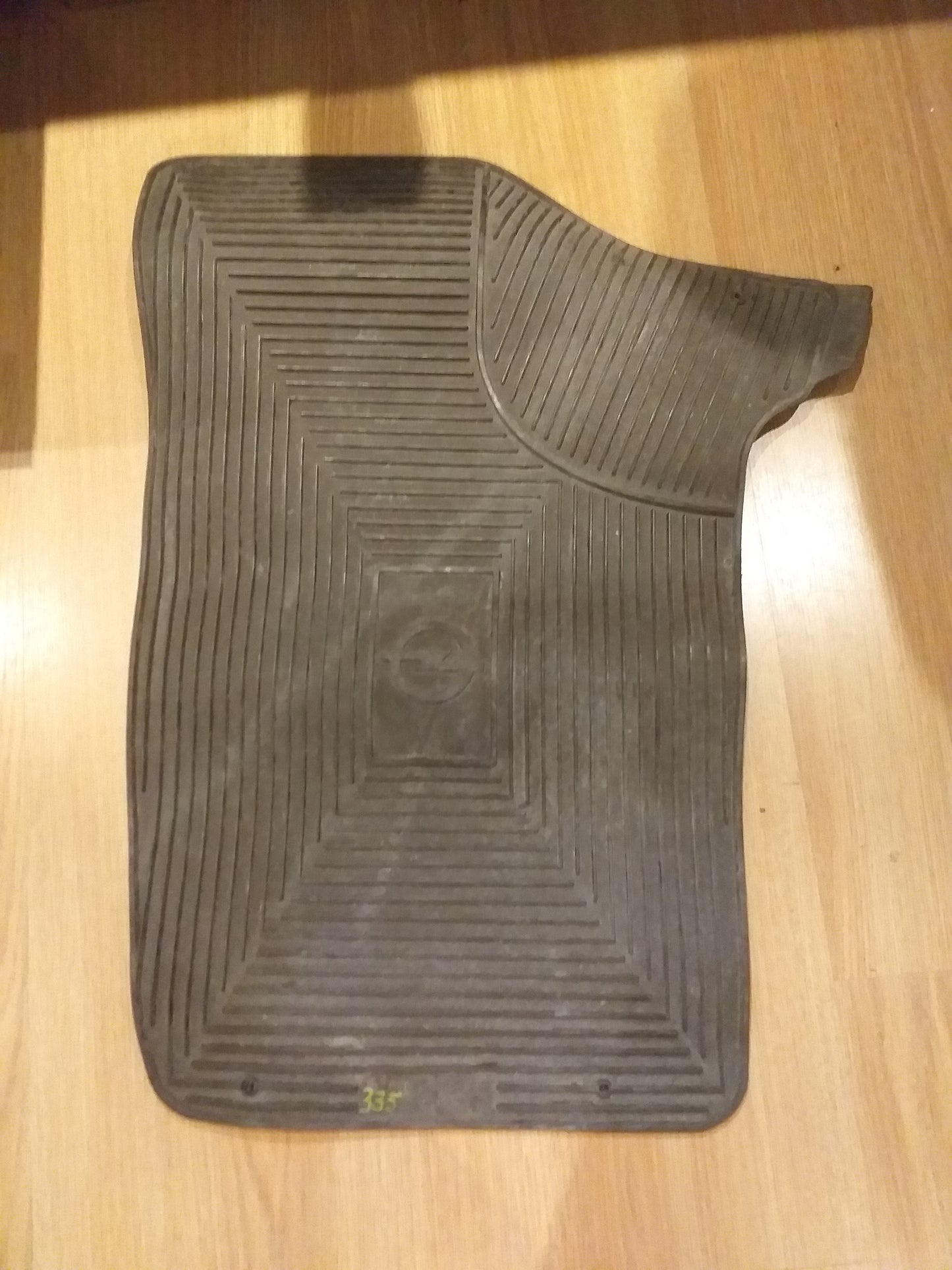 Corsa Fußmatte Gummi rechts original GM NEU aus Altbestand