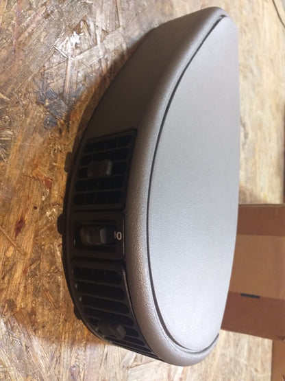 Omega A Lüftungsgehäuse links Fahrerseite original GM Opel NEU