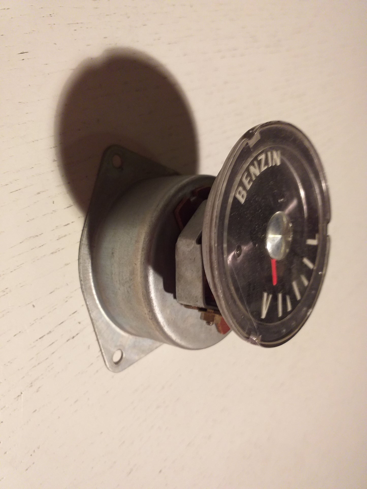 Rekord P1 Benzinuhr original Opel NEU