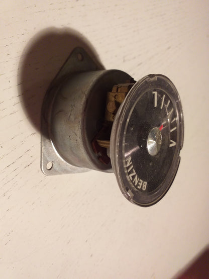 Rekord P1 Benzinuhr original Opel NEU