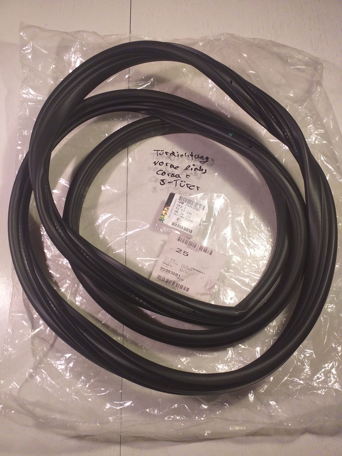 Corsa C 5Türer Gummiabdichtung vorne links original GM Opel NEU