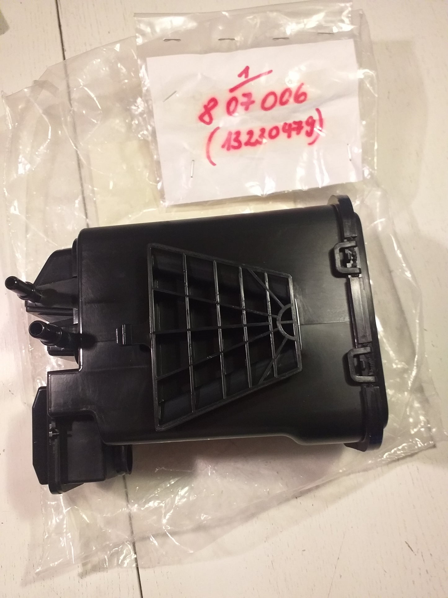 Insignia Aktivkohlefilter Behälter Kraftstoffverdampfung Benzin original GM Opel NEU