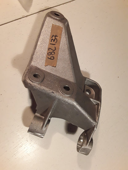 Cavalier MK2 82-88 Halter Triebwerk original GM Opel NEU