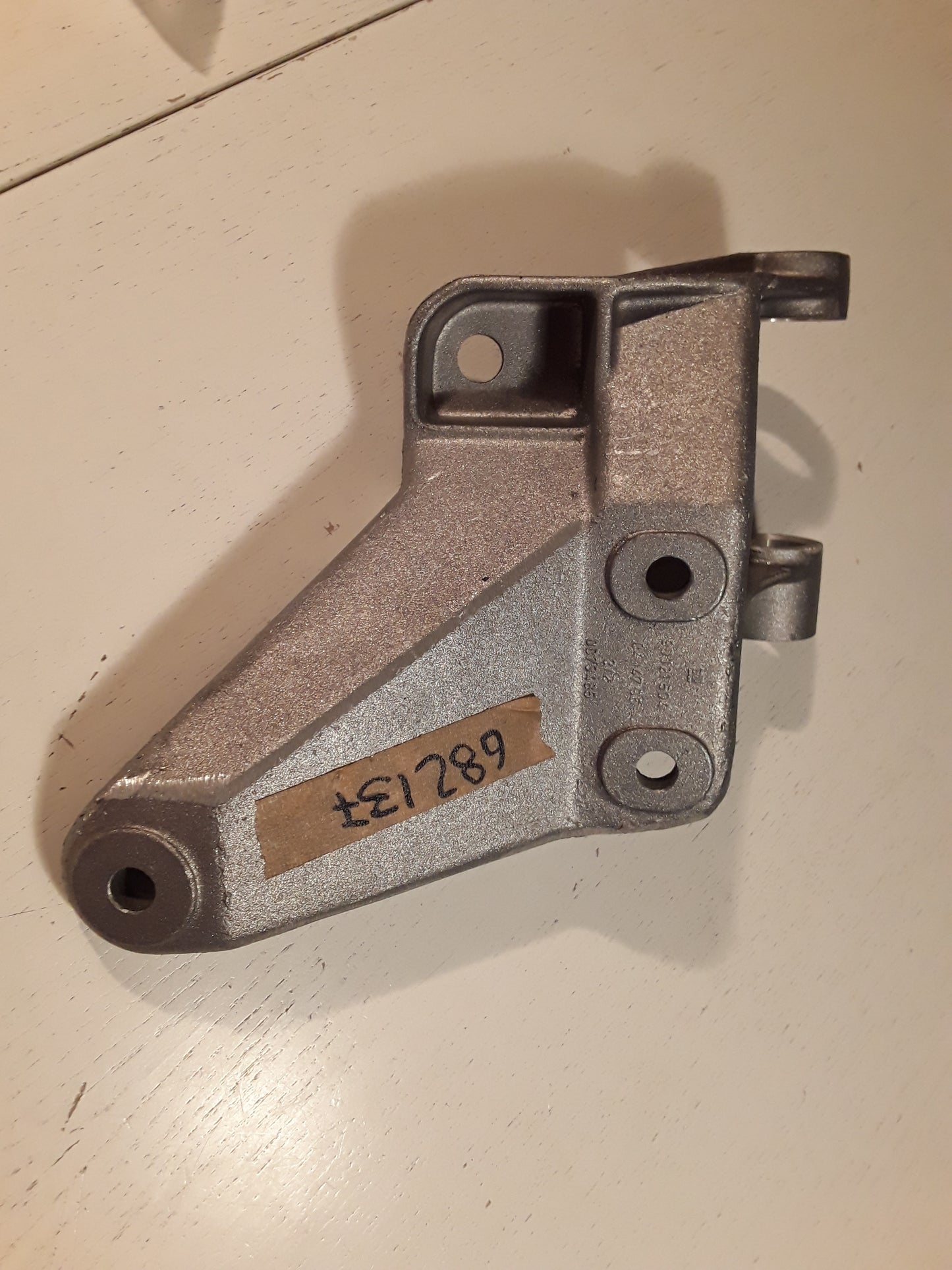 Cavalier MK2 82-88 Halter Triebwerk original GM Opel NEU