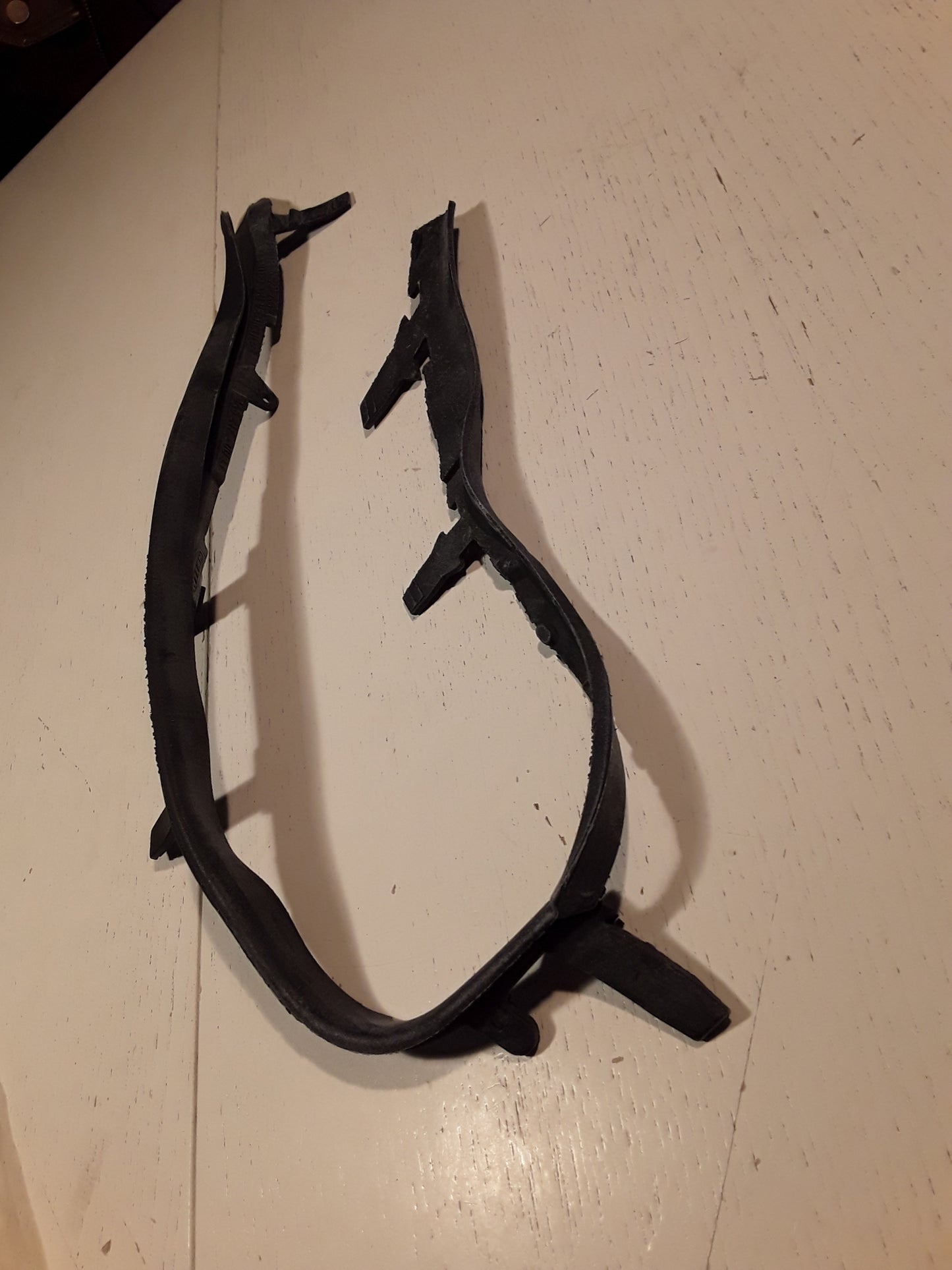 Omega B Dichtung Frontscheinwerfer links original GM Opel NEU