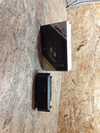 Vectra Calibra Kassettenbox original GM Opel NEU