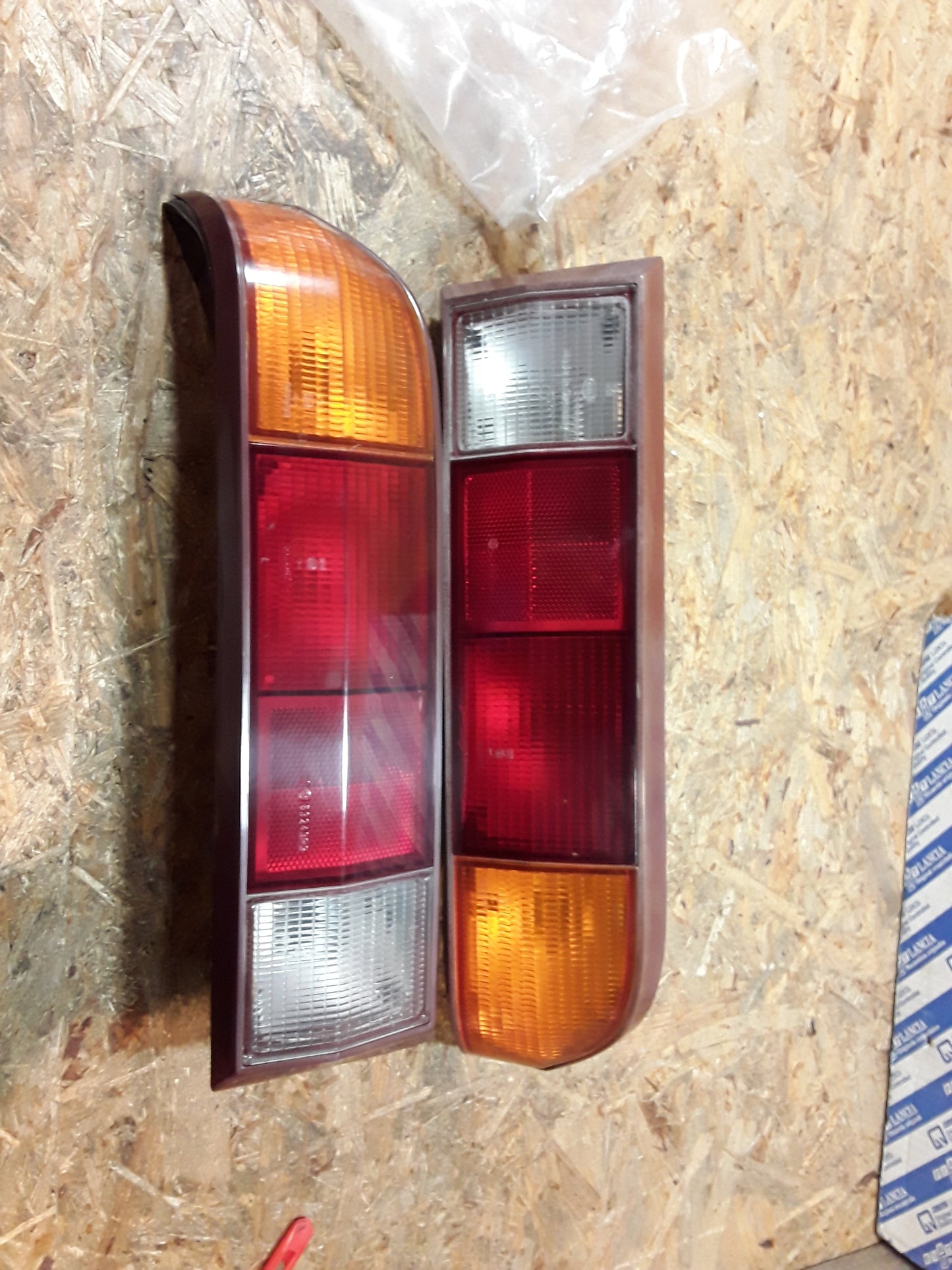 Manta B Rückleuchtenset rot r+l original Opel NEU