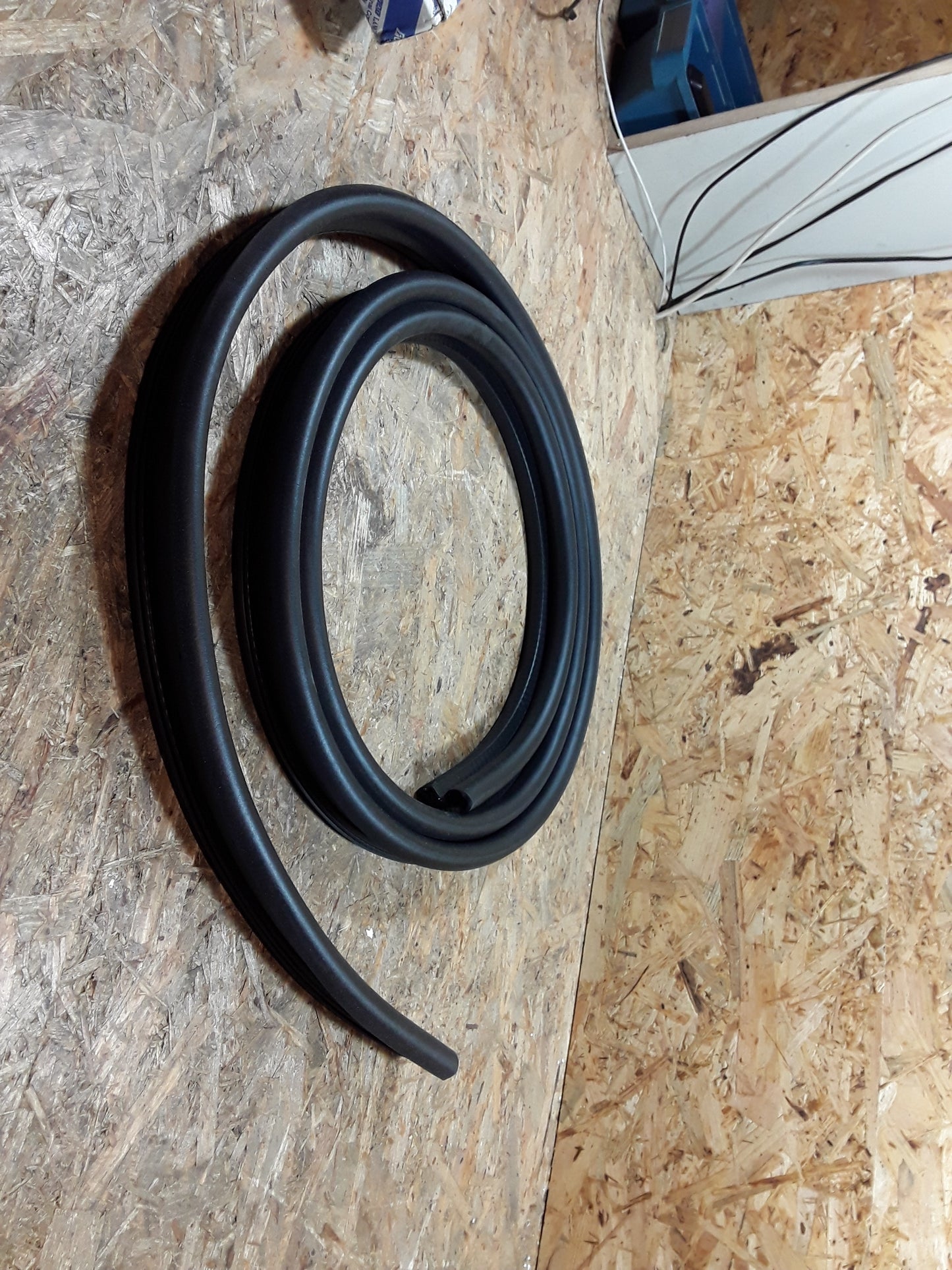Fiat Punto Punto GT Gummiabdichtung Türe vorne links original Fiat NEU