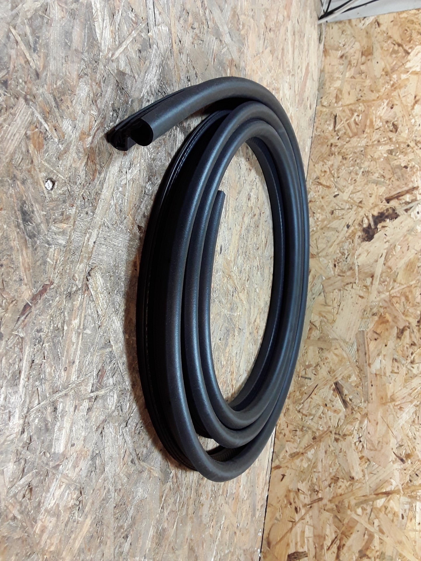 Fiat Punto Punto GT Gummiabdichtung Türe vorne links original Fiat NEU