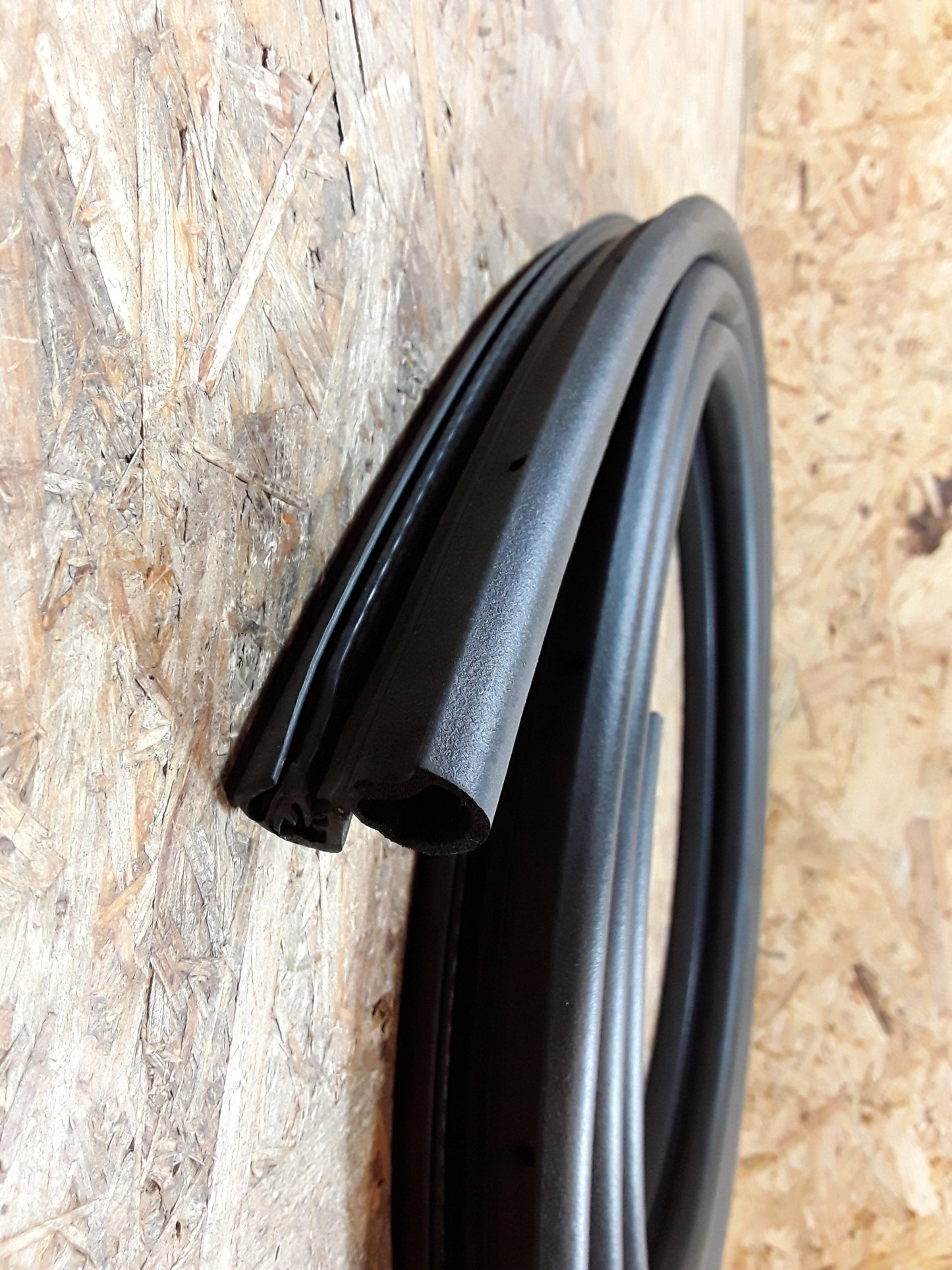 Fiat Punto Punto GT Gummiabdichtung Türe vorne links original Fiat NEU