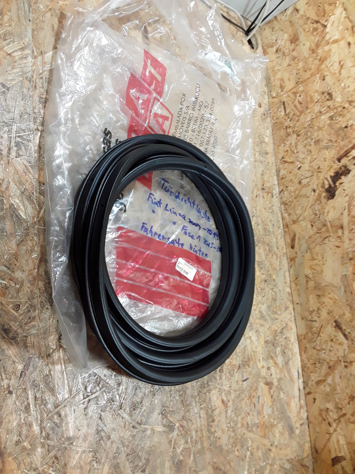 Fiat Linea 2009-2014 \ Linea Fase 1 2015-2016 Fahrerseite hinten original Fiat NEU