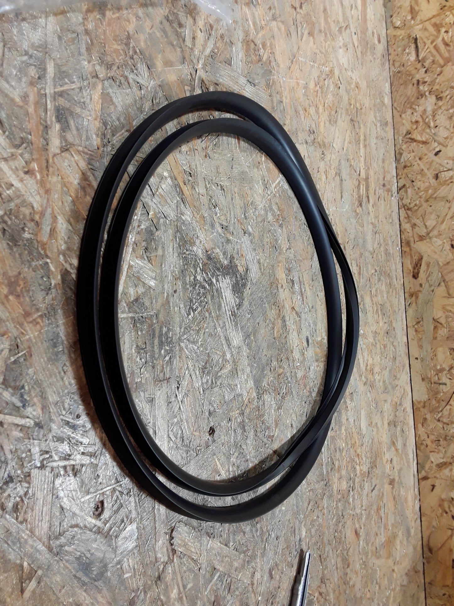 Kadett E Caravan 3Türer Seitenwandfenster Dichtung rechts original GM Opel NEU