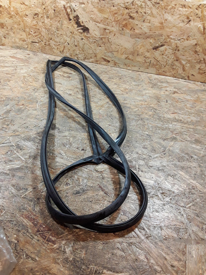 Vectra B Stufenheck Dichtungsleiste Heckscheibe original GM Opel NEU