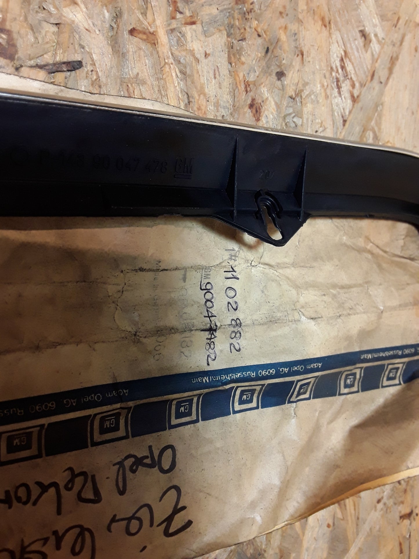 Rekord E Commodore C Senator Zierleiste Scheinwerfer original GM Opel NEU