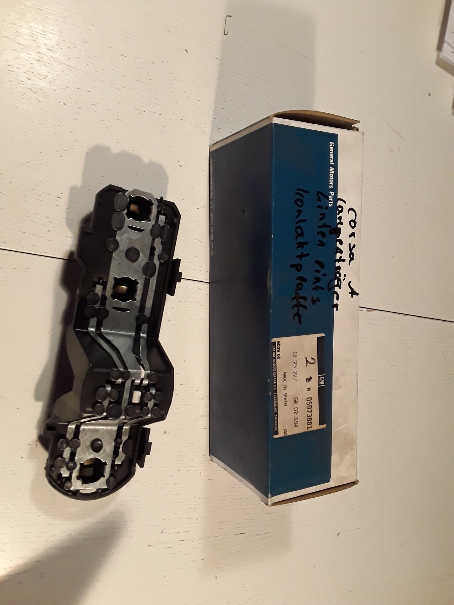 Corsa A Lampenträger hinten links Kontaktplatte original GM Opel NEU