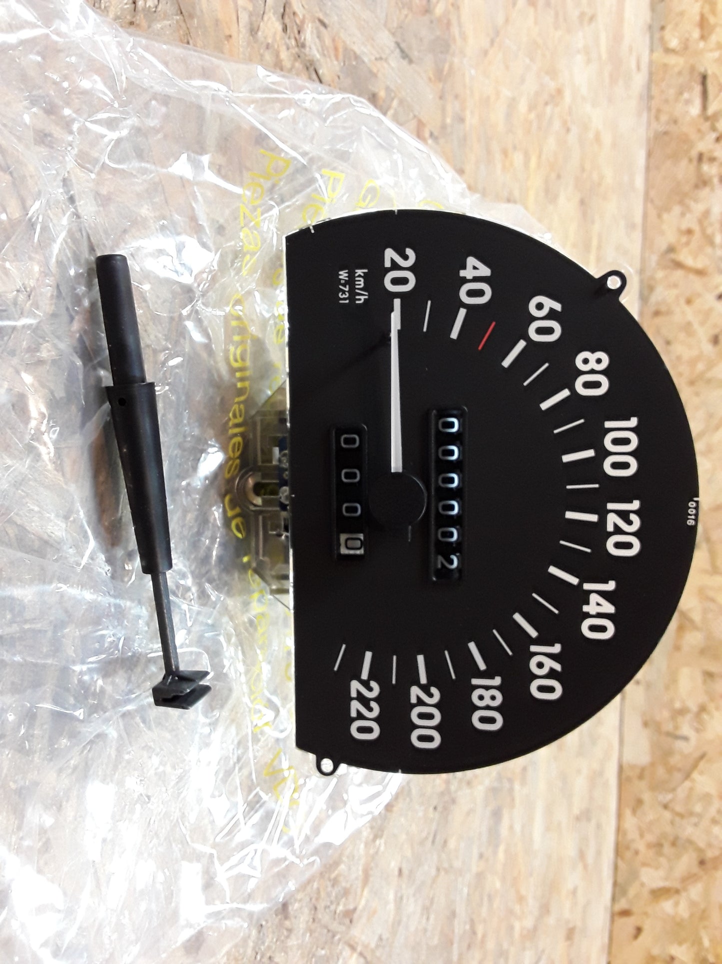 Omega A Tachometer bis 220km/h original GM Opel NEU