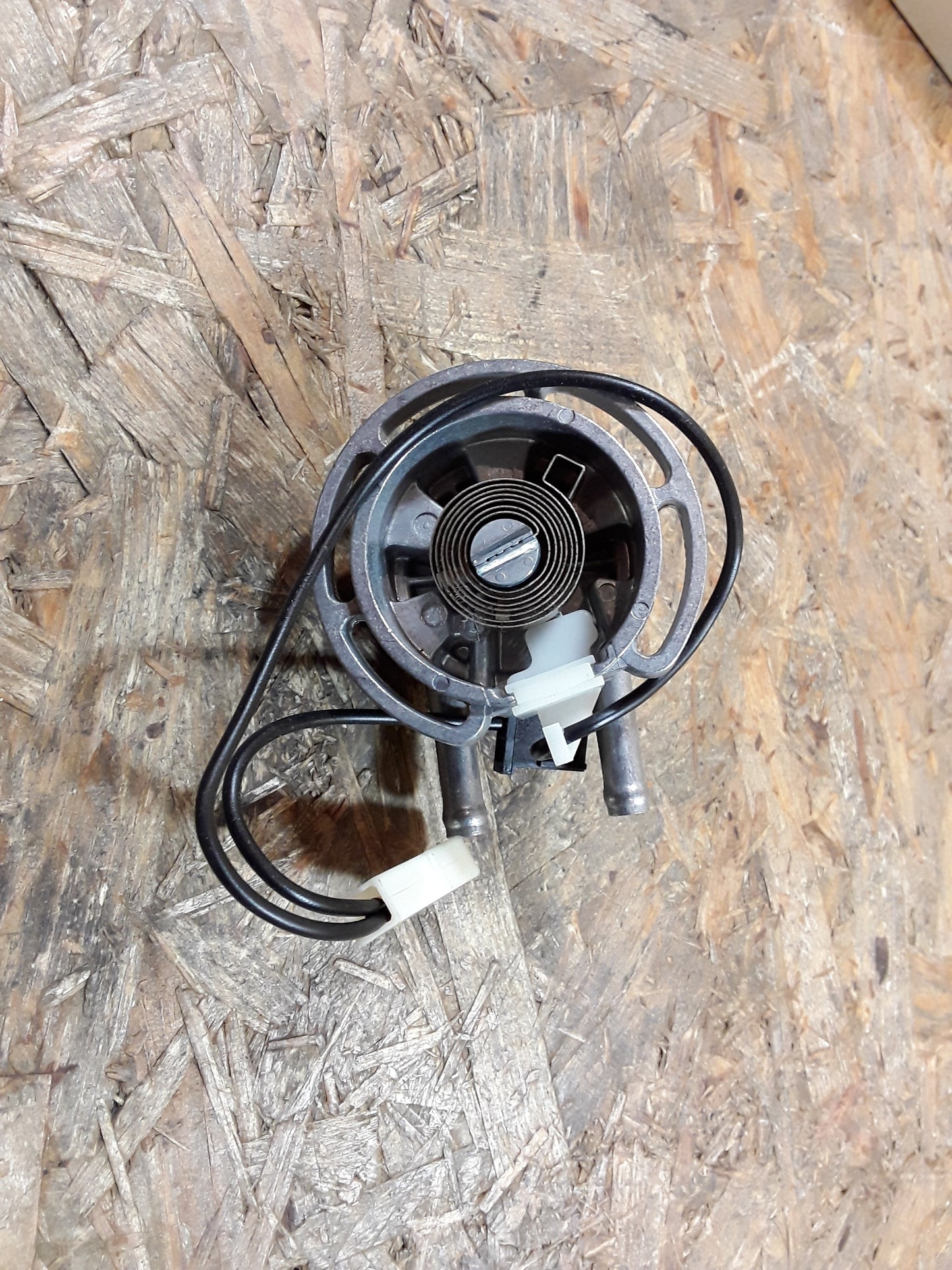 Corsa A 1,4NV Kadett E 1,3S Ascona C 1,3S Vergaserkomponente Starterdeckel original GM Opel NEU