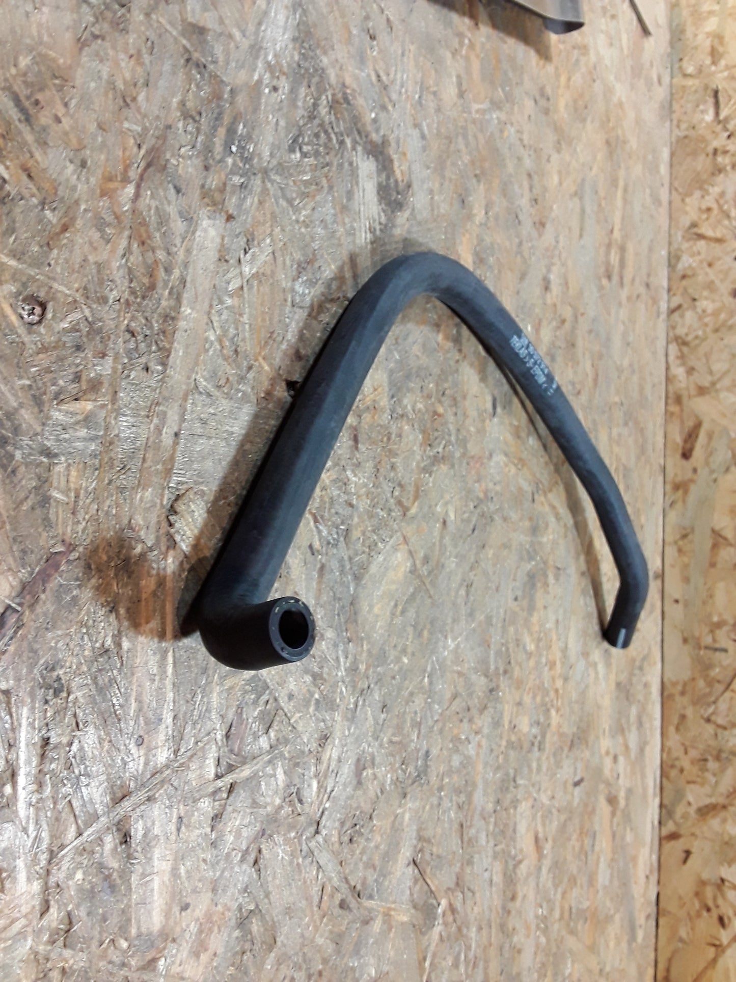 Corsa B Tigra A Schlauch Wasserrücklauf Ausgleichsbehälter original GM Opel NEU
