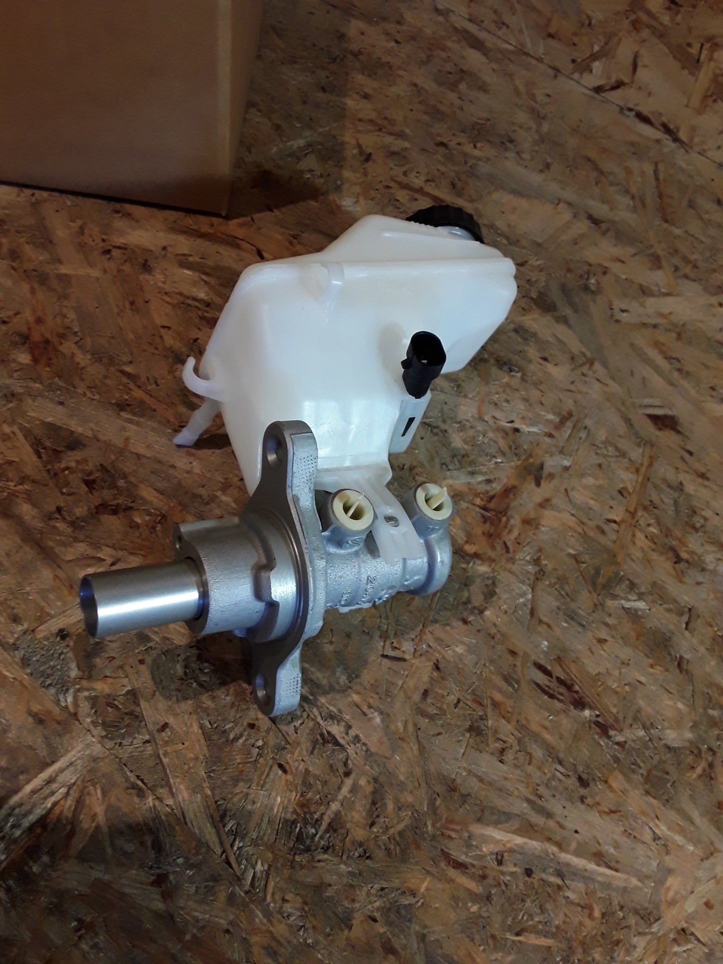 Corsa E Hauptbremszylinder original GM Opel NEU